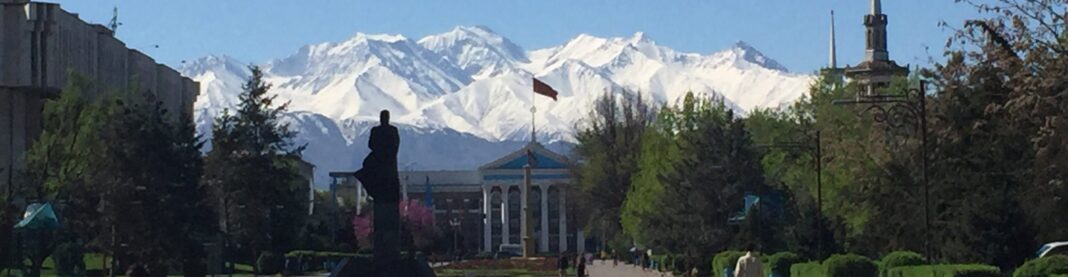 Kirgistan: Viel Wasser fließt von den Bergen